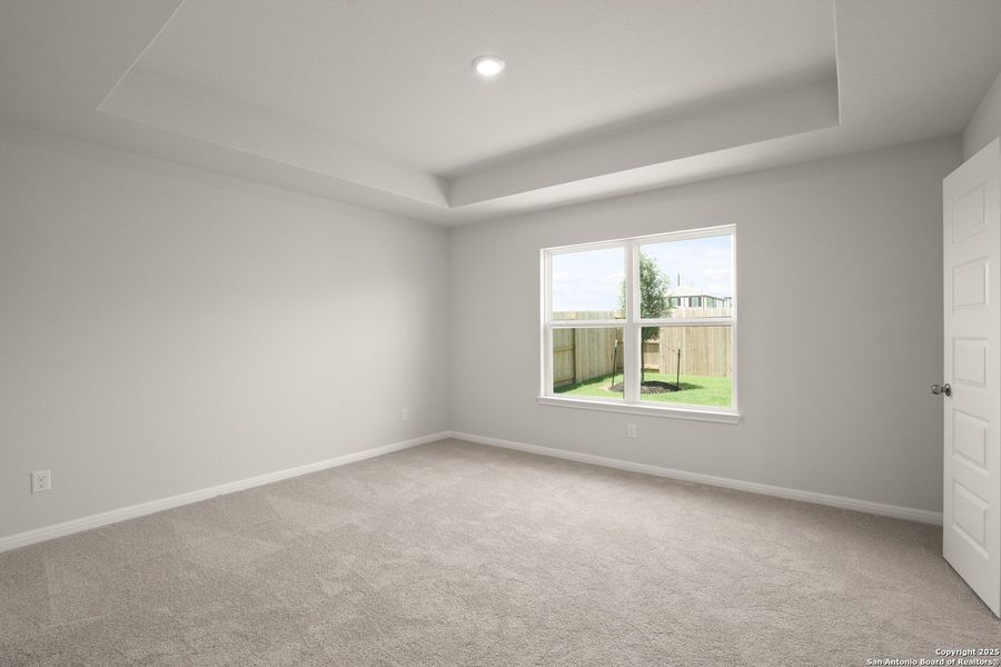 Spacious, unfurnished interior of a new home in Timber Creek, San Antonio (Image 9).
