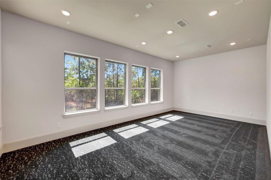 Spacious, unfurnished interior of a new home in , Montgomery (Image 32).