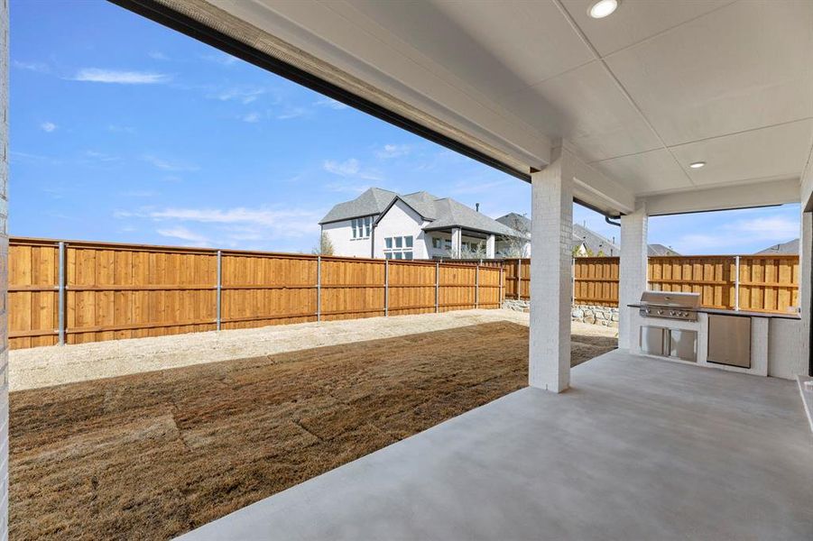 25. 3102 Fisher - Patio