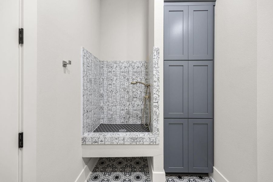 Close-up of interior finishes inside a home in , Bellville (Image 17). Close-up of interior finishes inside a home in , Bellville (Image 17).