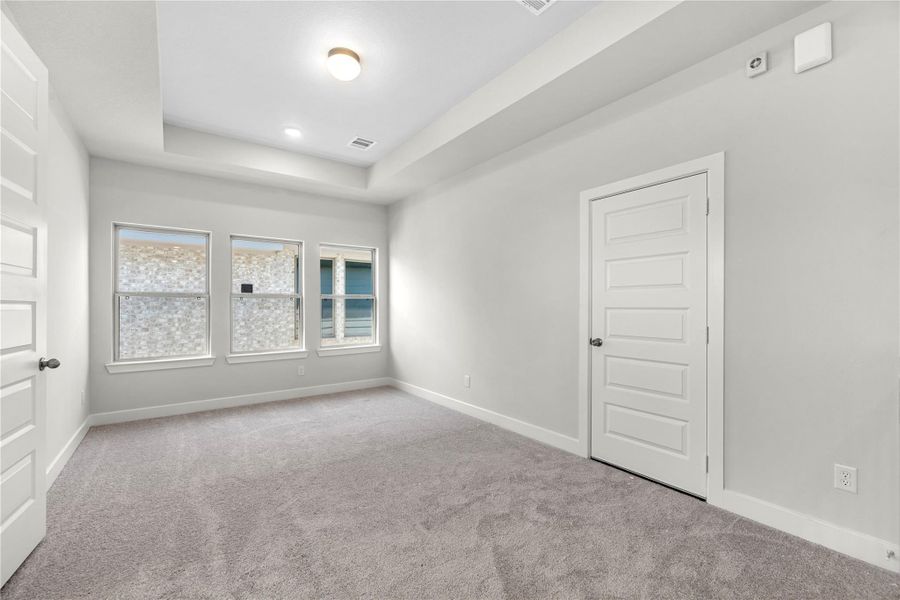 Spacious, unfurnished interior of a new home in Austin Point, Richmond (Image 21).