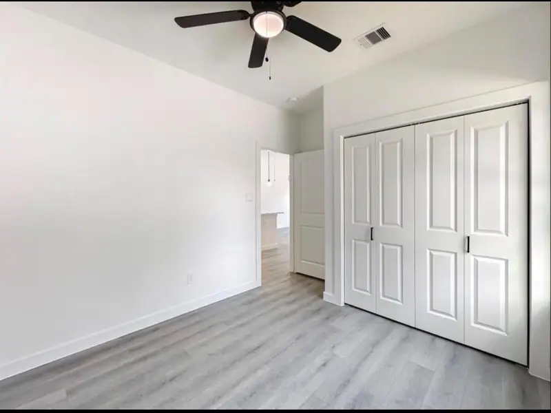 Spacious, unfurnished interior of a new home in , Houston (Image 8).