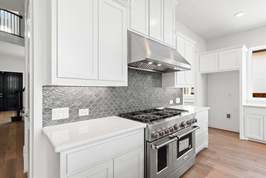 Furnished interior view inside a new home in Silverleaf Estates in Frisco, Frisco (Image 9).