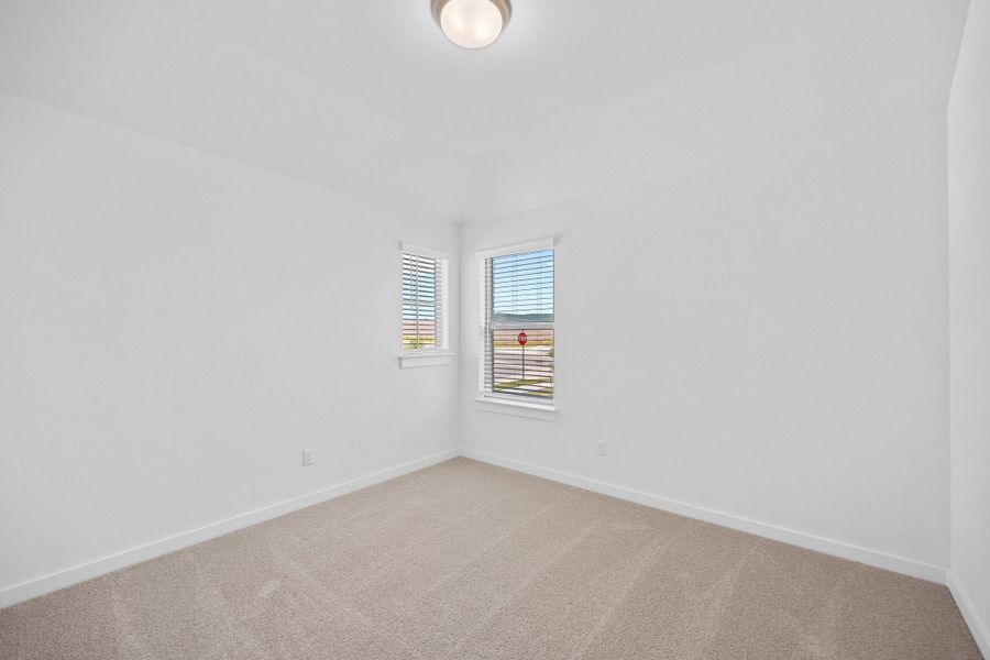 Spacious, unfurnished interior of a new home in Lakeside at Tessera, Lago Vista (Image 26).