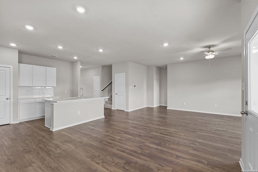 Spacious, unfurnished interior of a new home in Summerlin, San Antonio (Image 20). Spacious, unfurnished interior of a new home in Summerlin, San Antonio (Image 20).