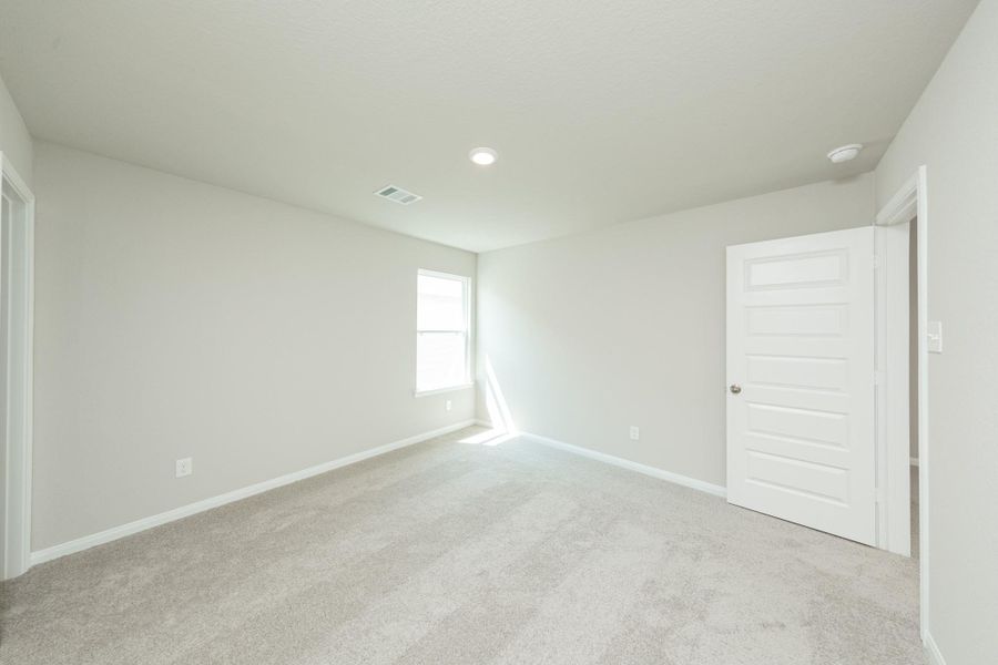 Spacious, unfurnished interior of a new home in Cliffstone Hills, Conroe (Image 14). Spacious, unfurnished interior of a new home in Cliffstone Hills, Conroe (Image 14).