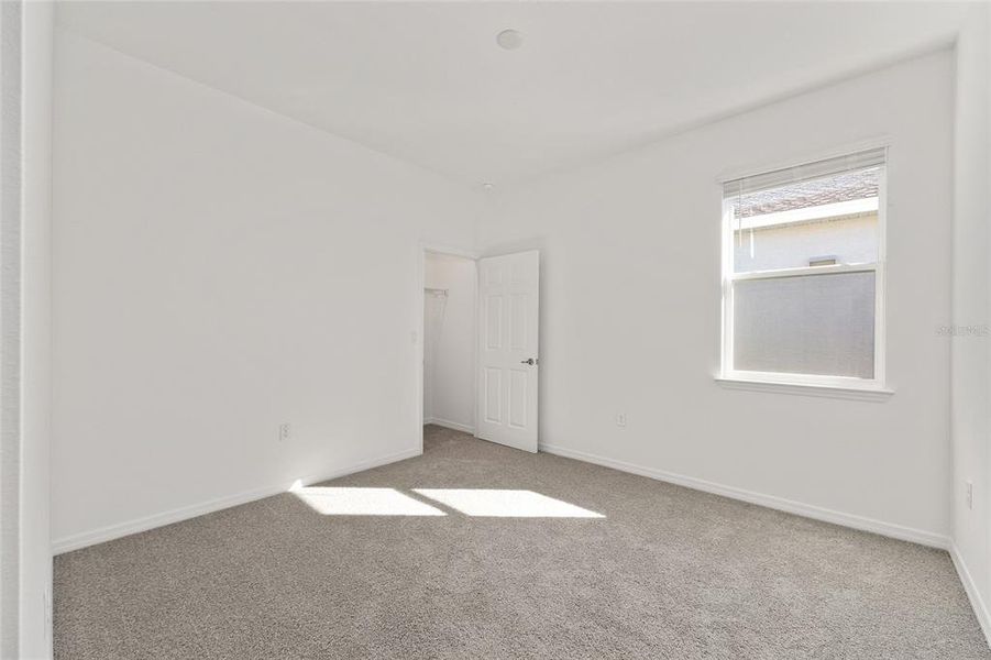 Spacious, unfurnished interior of a new home in Calesa Township, Ocala (Image 19).