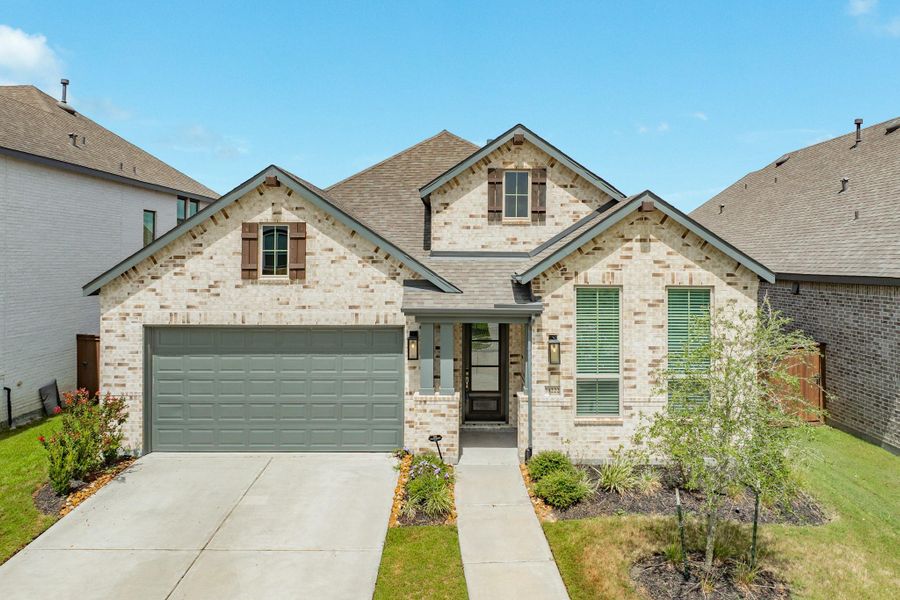Welcome home to your beautiful Highland home! This all-brick masterpiece is perfectly situated on a peaceful waterfront lot within a quiet cul-de-sac. Located in an exclusive gated section, this home offers the perfect blend of privacy, luxury, and serenity.