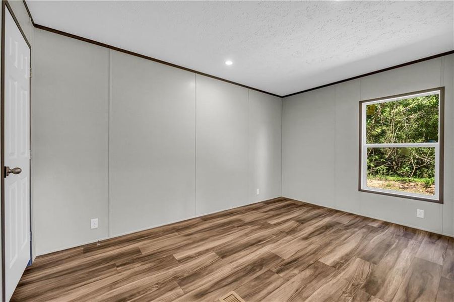 Spacious, unfurnished interior of a new home in , Hartwell (Image 30). Spacious, unfurnished interior of a new home in , Hartwell (Image 30).