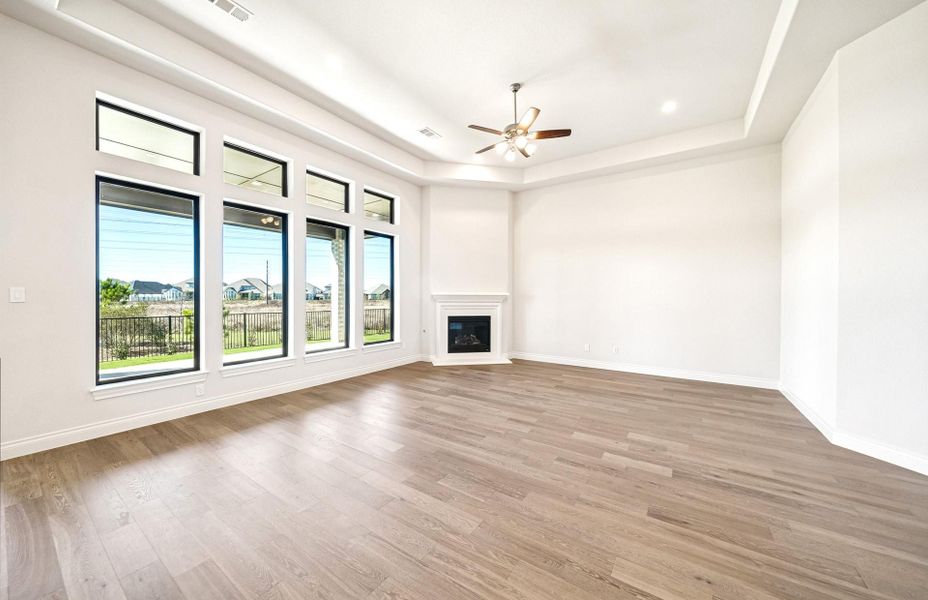 Spacious, unfurnished interior of a new home in Bridgeland 60′, Cypress (Image 21).