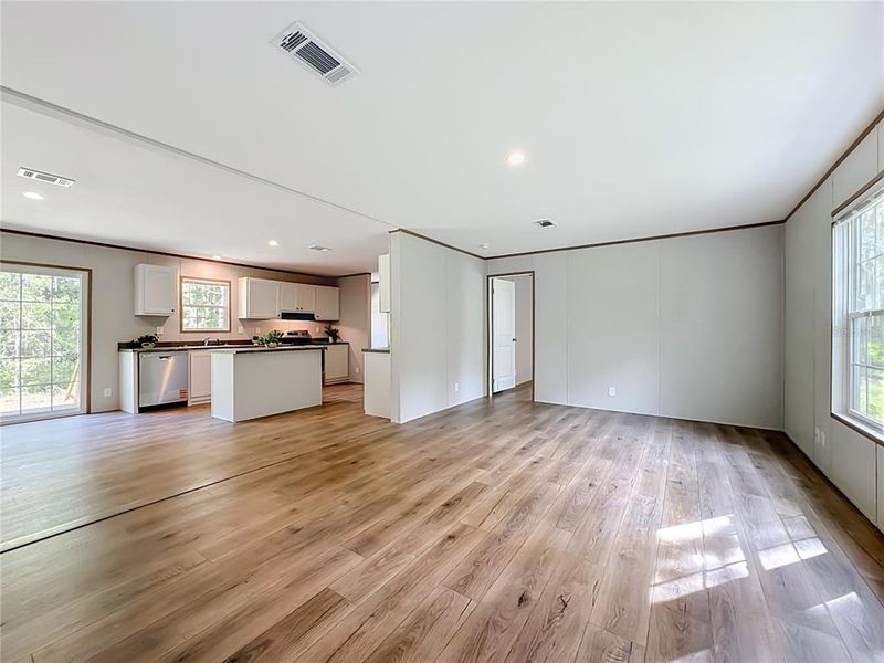 Spacious, unfurnished interior of a new home in , Satsuma (Image 18).