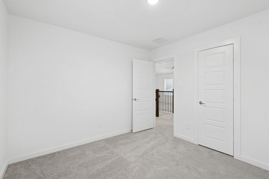 Spacious, unfurnished interior of a new home in Sorella, Tomball (Image 13).