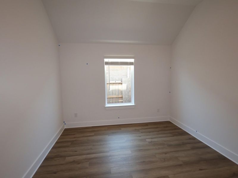 Spacious, unfurnished interior of a new home in Lago Mar, Santa Fe (Image 17).