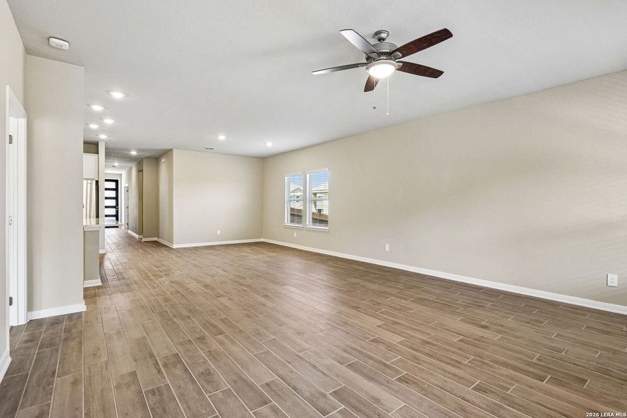 Spacious, unfurnished interior of a new home in Royal Crest, San Antonio (Image 47).