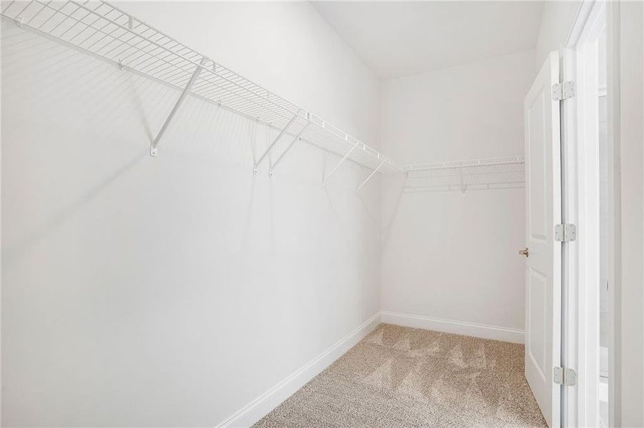 Spacious, unfurnished interior of a new home in Waters Edge, Mansfield (Image 12).