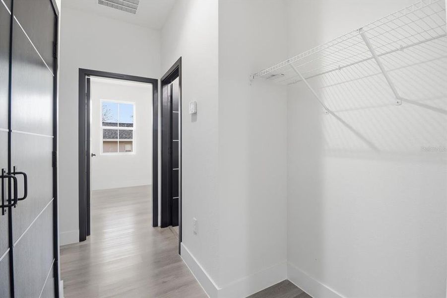 Spacious, unfurnished interior of a new home in , Ocala (Image 34).