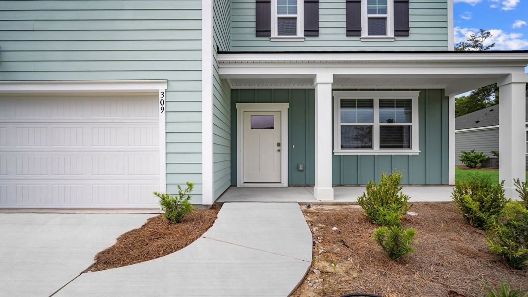Exterior details and patio area of a home in Fernhill Farms, Statesboro (Image 3).