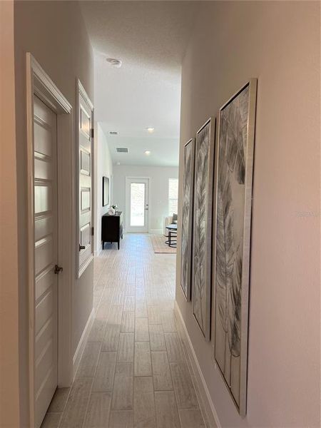 Spacious, unfurnished interior of a new home in Abbey Glen, Dade City (Image 18).