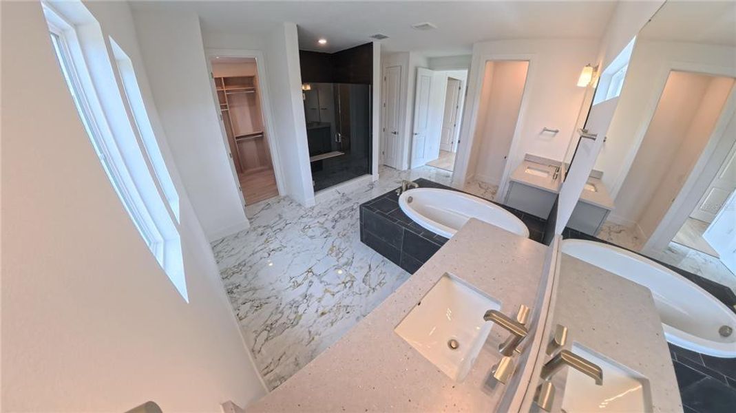 Furnished interior view inside a new home in Willow Ridge, Montverde (Image 16).