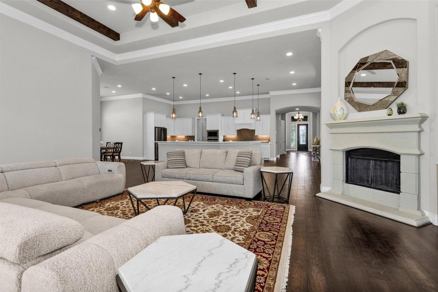 Furnished interior view inside a new home in Artavia 70′, Conroe (Image 29).