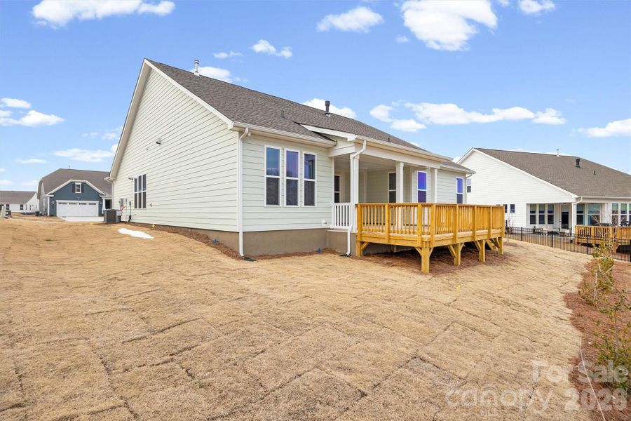 Exterior details and patio area of a home in Handsmill on Lake Wylie, York (Image 17).