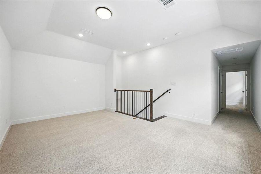 Spacious, unfurnished interior of a new home in Mosaic, Celina (Image 22).