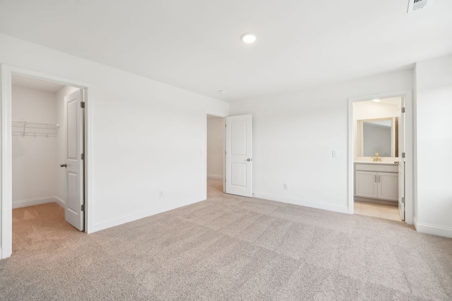 Spacious, unfurnished interior of a new home in Willow Landing, Mount Juliet (Image 33).