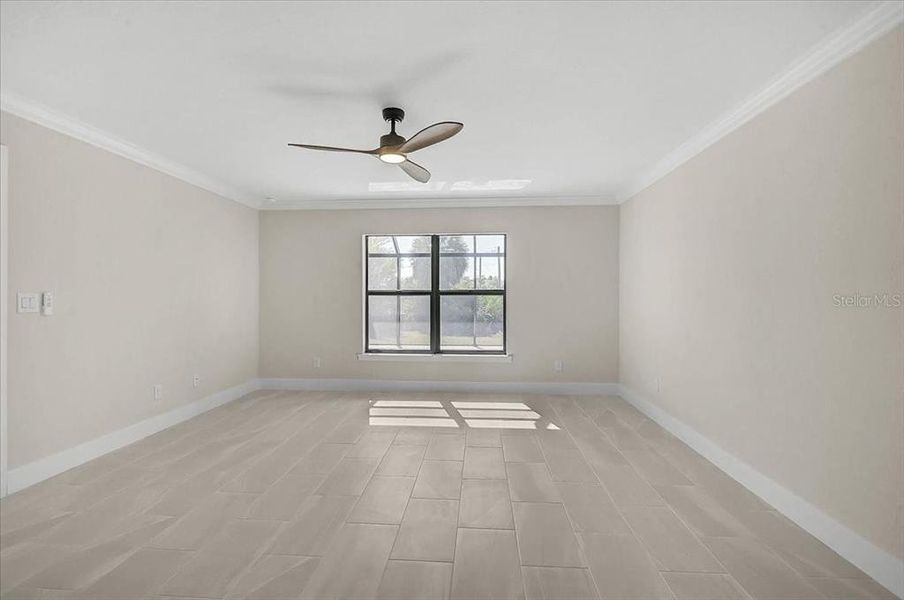 Spacious, unfurnished interior of a new home in , Rotonda West (Image 23).