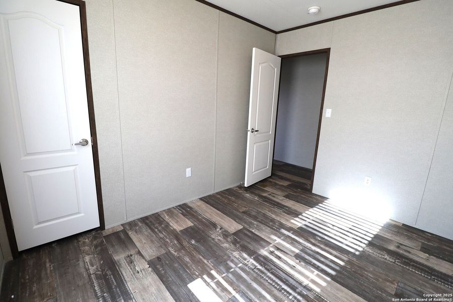 Spacious, unfurnished interior of a new home in , Poteet (Image 8).