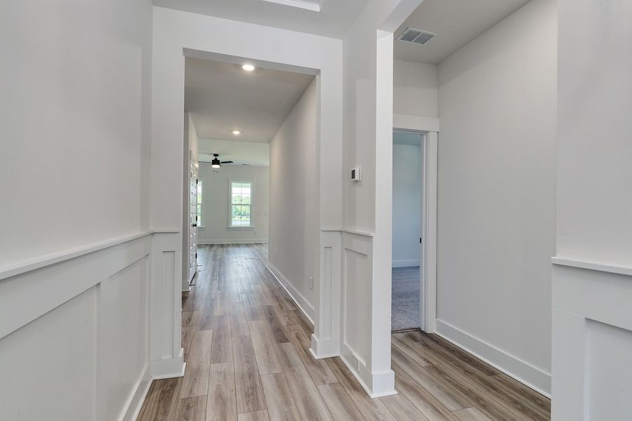 Spacious, unfurnished interior of a new home in Arcadia, Myrtle Beach (Image 20). Spacious, unfurnished interior of a new home in Arcadia, Myrtle Beach (Image 20).