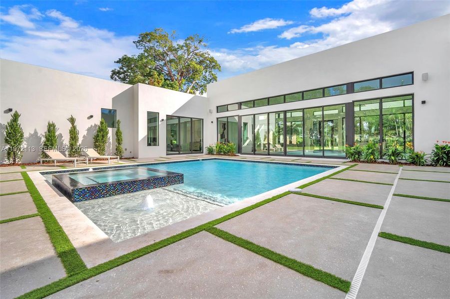 Community amenities in , Miami (Image 45). Community amenities in , Miami (Image 45).