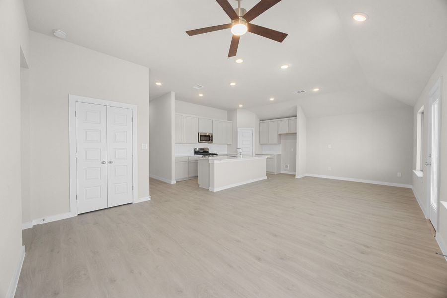 Spacious, unfurnished interior of a new home in Prairie Winds, Hutto (Image 14). Spacious, unfurnished interior of a new home in Prairie Winds, Hutto (Image 14).
