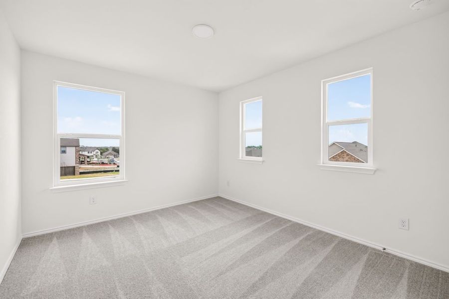 Spacious, unfurnished interior of a new home in Overlook Ranch, Georgetown (Image 27).