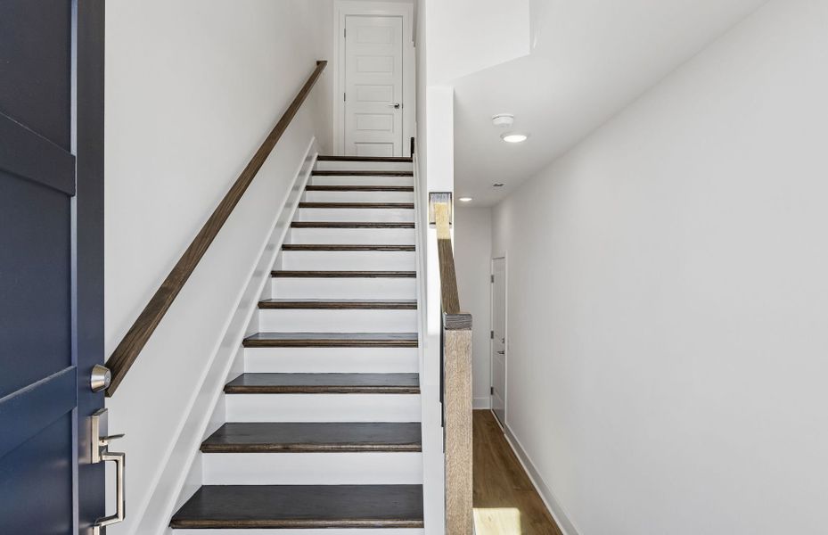 Spacious, unfurnished interior of a new home in Skyline, Nashville (Image 17).