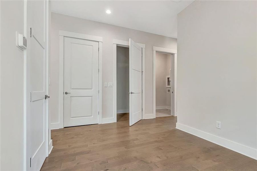 Spacious, unfurnished interior of a new home in , Fayetteville (Image 18).