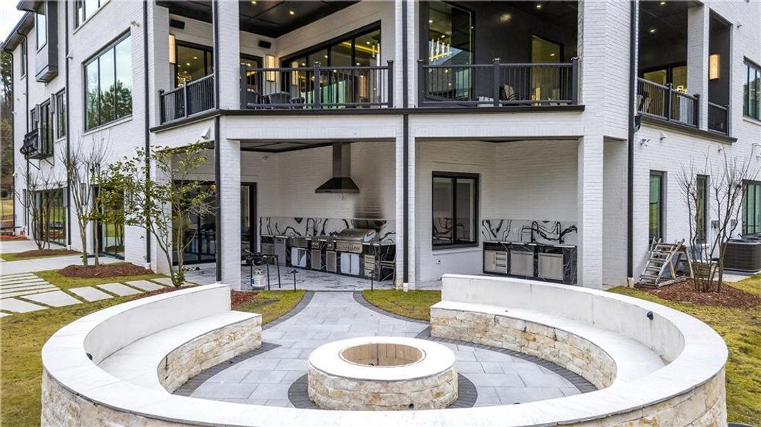 Exterior details and patio area of a home in , Suwanee (Image 30).