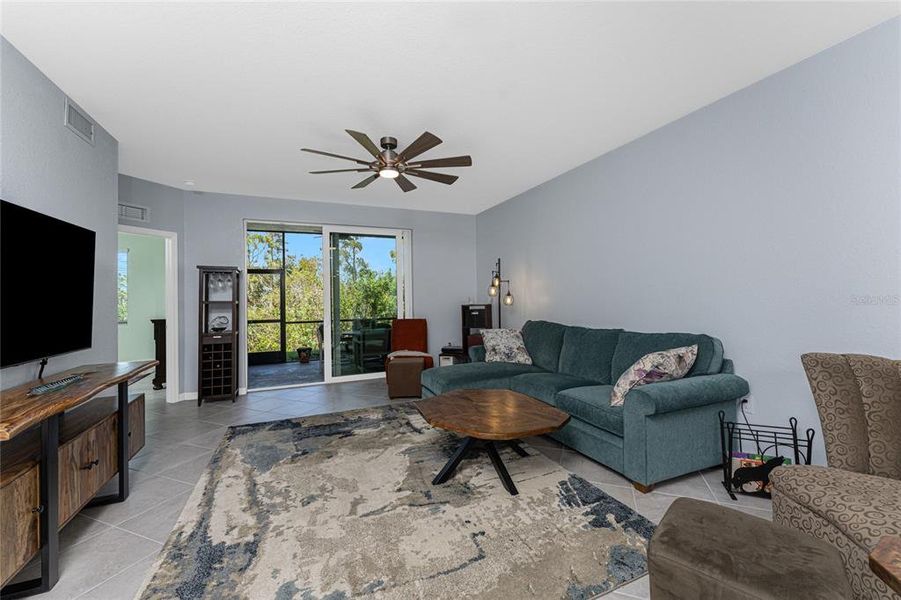 Furnished interior view inside a new home in Heritage Landing: Veranda Condominiums, Punta Gorda (Image 18).
