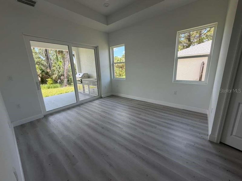 Spacious, unfurnished interior of a new home in , North Port (Image 26).