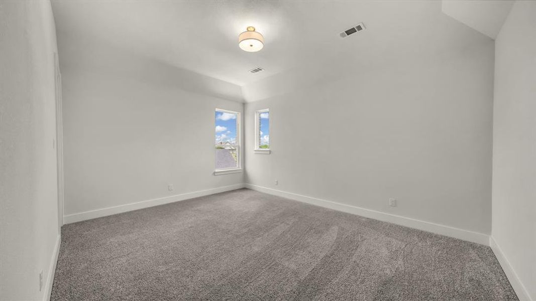 Spacious, unfurnished interior of a new home in Woodland Lakes Estates, Weatherford (Image 35).