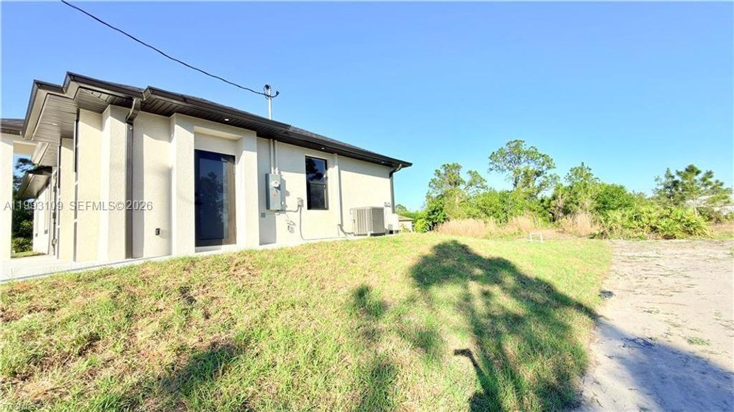 Exterior details and patio area of a home in , Fort Myers (Image 25).