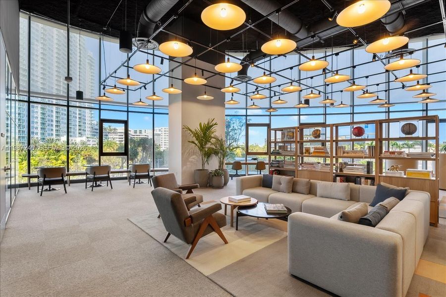 Business Center & Co-Working Lounge Business Center & Co-Working Lounge