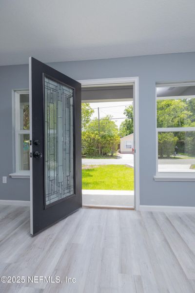 Spacious, unfurnished interior of a new home in , St. Augustine (Image 33).