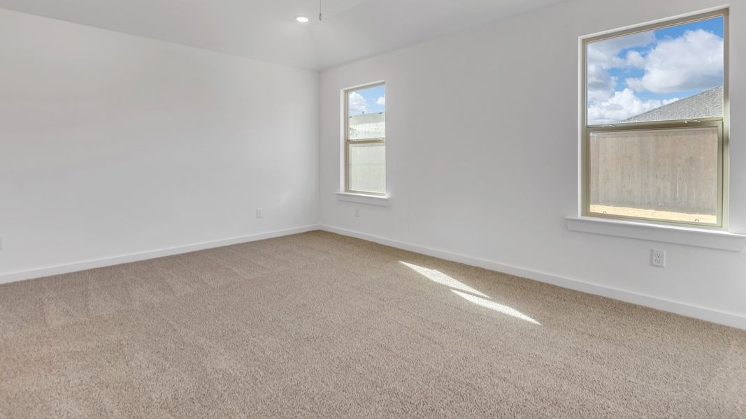 Spacious, unfurnished interior of a new home in Overlook West, Wolfforth (Image 17).
