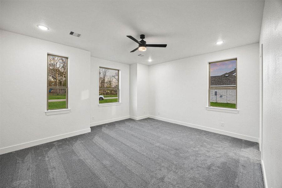 Spacious, unfurnished interior of a new home in , Dayton (Image 18).