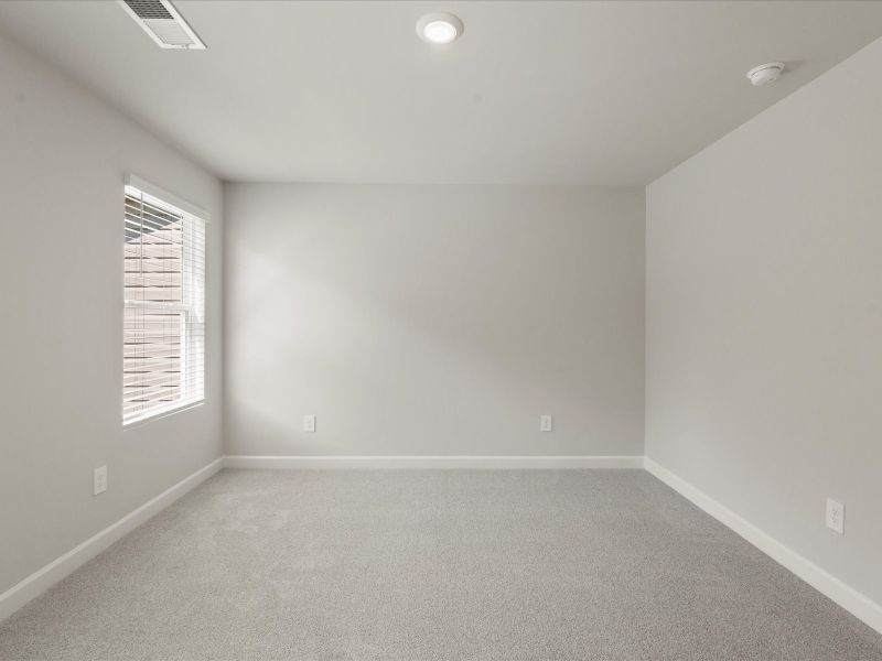 Spacious, unfurnished interior of a new home in Avalon Townes, Lyman (Image 12).