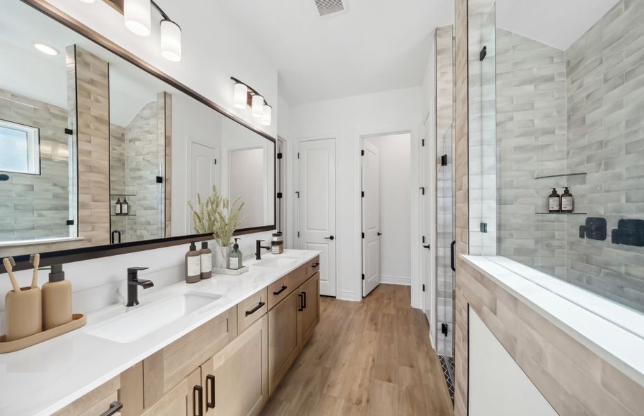 Virtually Staged Owner's Bathroom