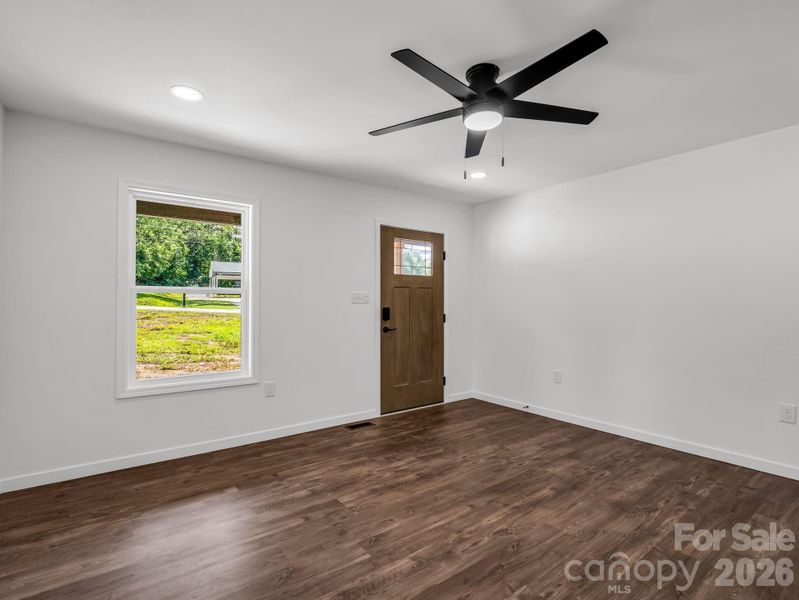 Spacious, unfurnished interior of a new home in , Forest City (Image 22).