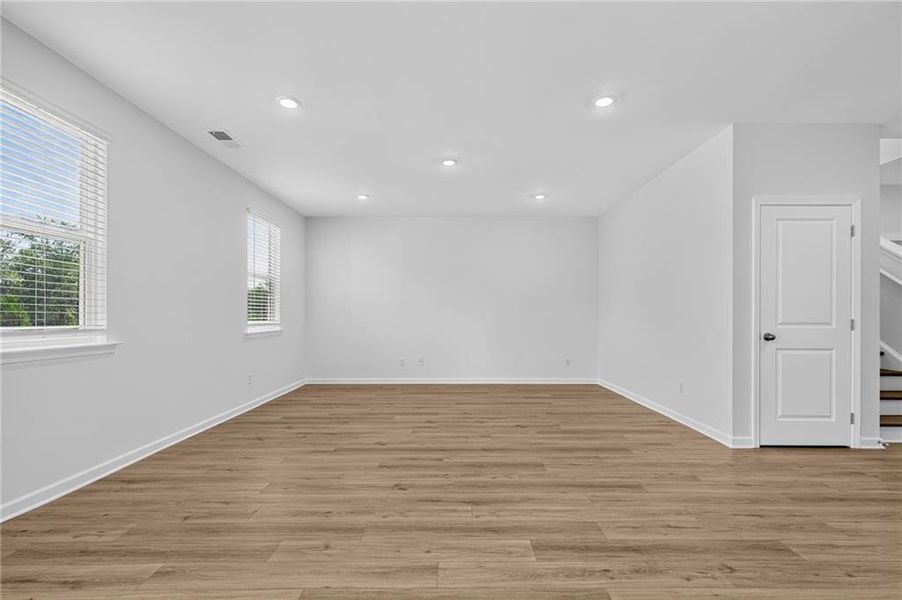 Spacious, unfurnished interior of a new home in Apalachee Hills, Bethlehem (Image 19). Spacious, unfurnished interior of a new home in Apalachee Hills, Bethlehem (Image 19).