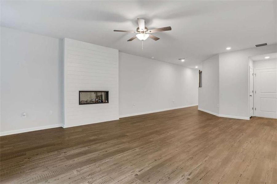 Spacious, unfurnished interior of a new home in Graystone Village, Grayson (Image 15). Spacious, unfurnished interior of a new home in Graystone Village, Grayson (Image 15).