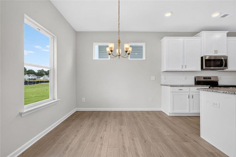 Spacious, unfurnished interior of a new home in Southbend, Rome (Image 29).
